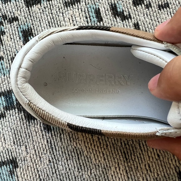 Burberry sneakers size 5 - Picture 9 of 10